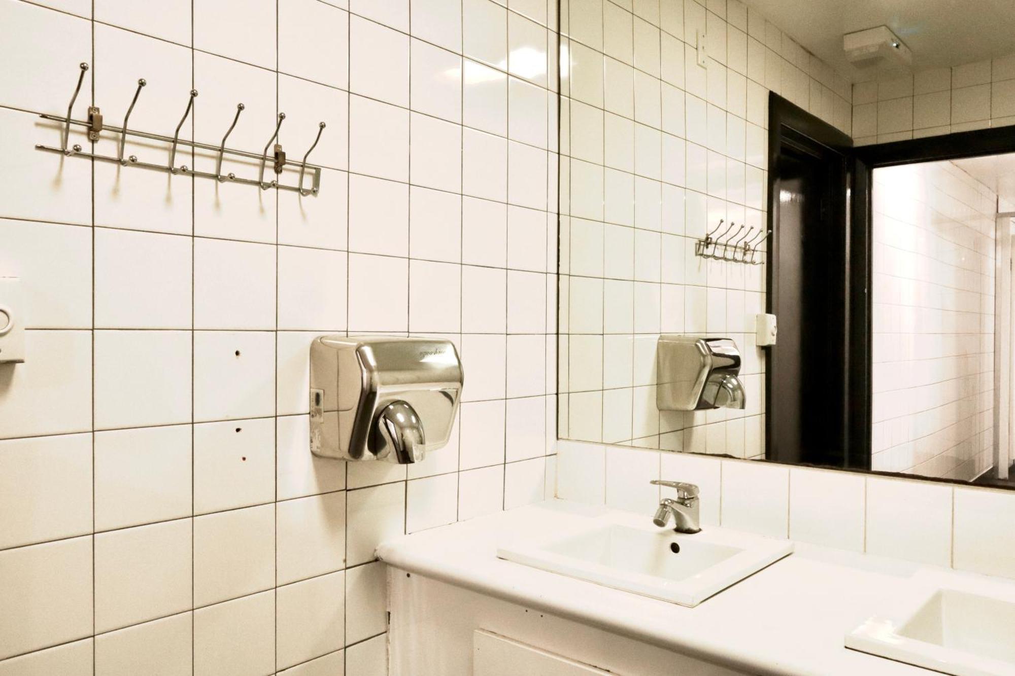 Ritz For Backpackers Hostel Melbourne Exterior photo